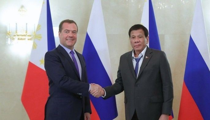 'Gusgusin? Refreshing nga eh' &mdash; Panelo sa itsura ni Duterte sa Russian meeting