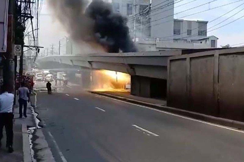 Fire shuts down LRT-2