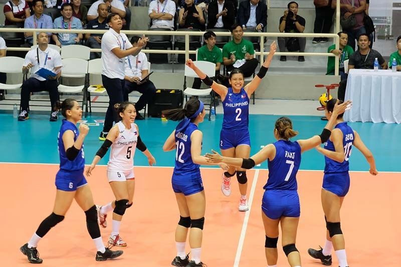 Home crowd boosts Philippine volleybelles in win over Vietnam ...