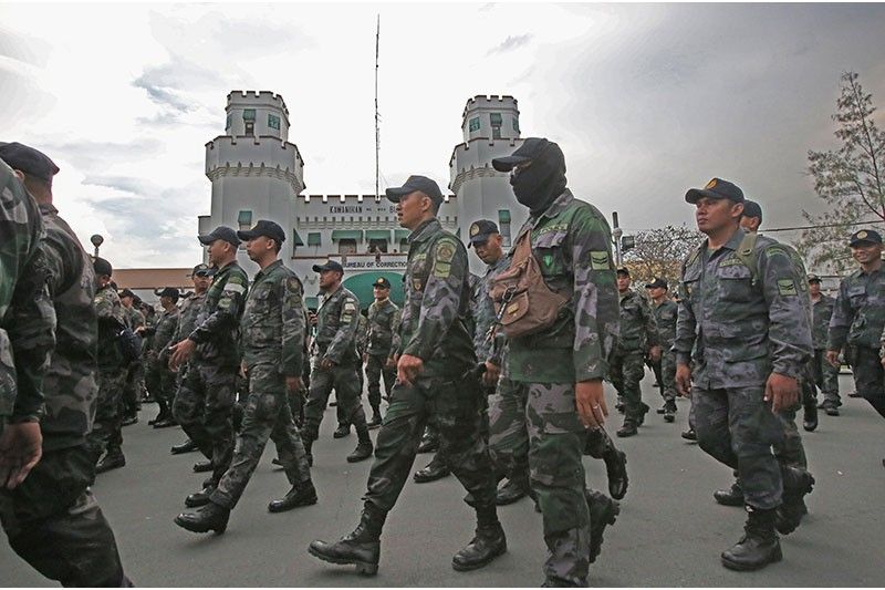 300 prison guards sa Bilibid sinibak