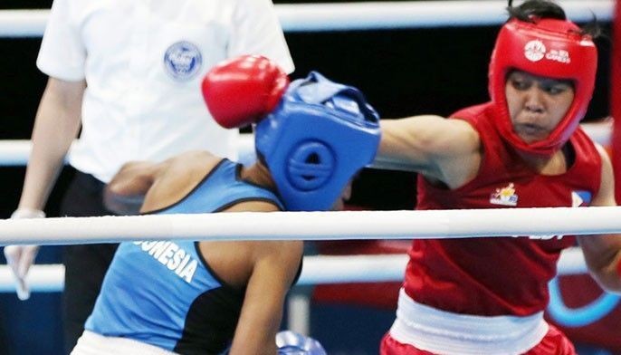 Petecio shocks champ