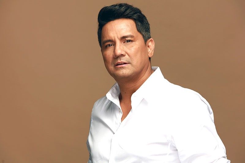 Richard Gomez painting with six-figure price tag causes stir at 2019 ManilArt