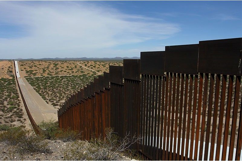 Mexico president says Trump border wall idea 'doesn't work'