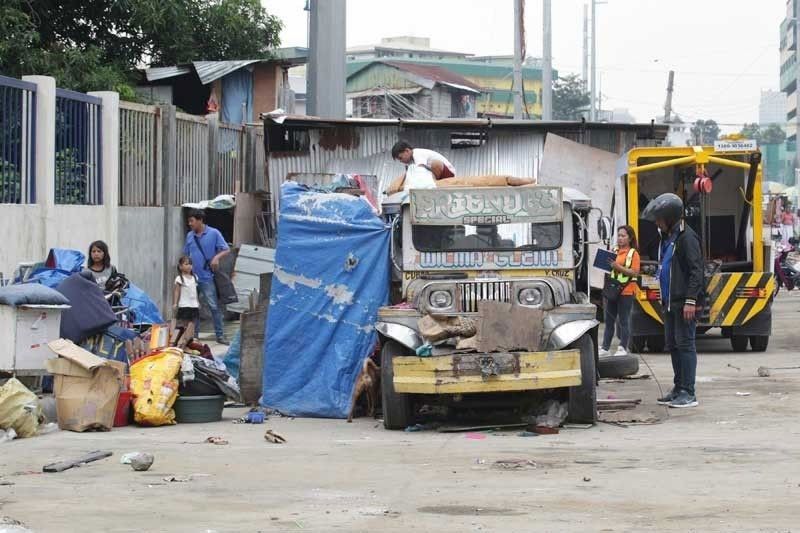 Road clearing order: 7 Cebu LGUs fail