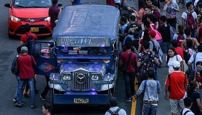 Government officials pinasasabak sa commute challenge