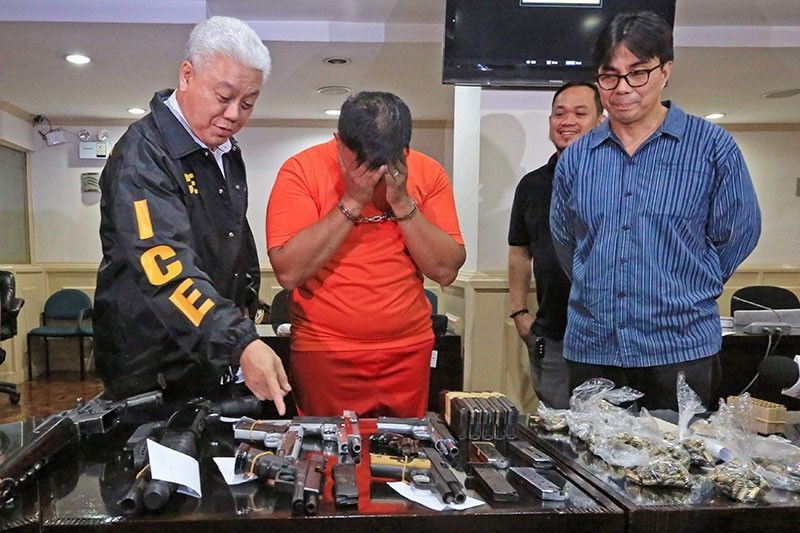 Malabon cop nabbed for gunrunning