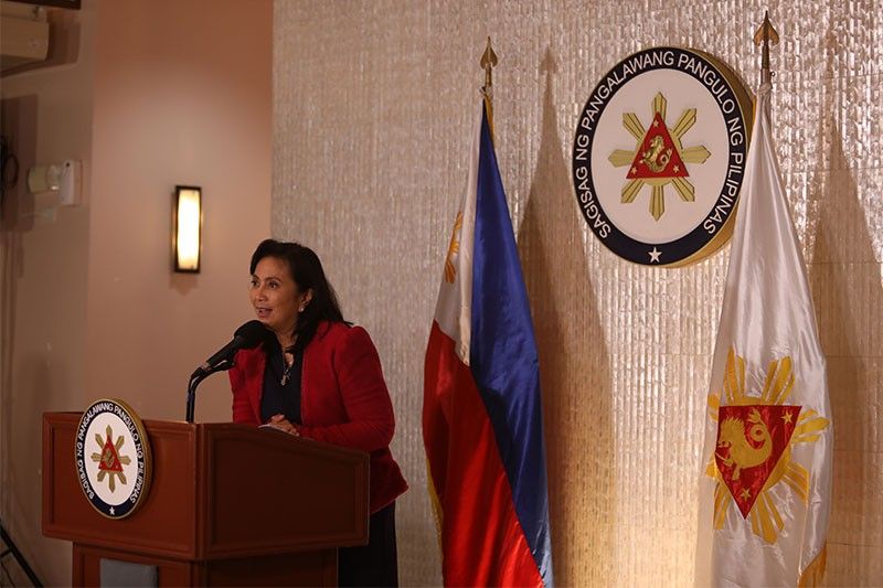 Robredo hits Marcos: Between the two of us, I'm not a robber