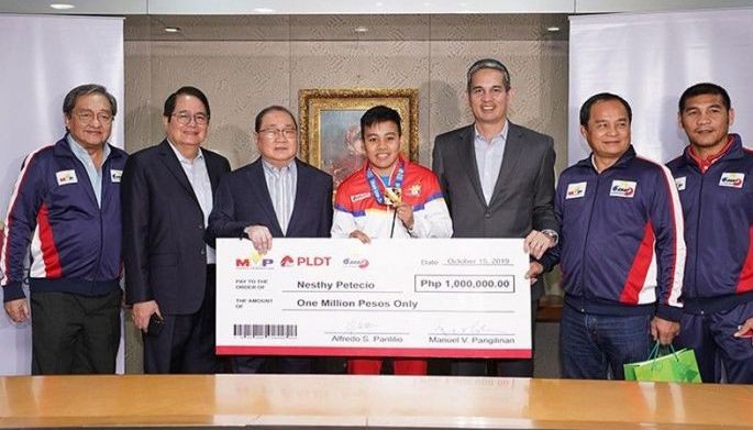 Petecio tinanggap ang P1 milyon kay mvp