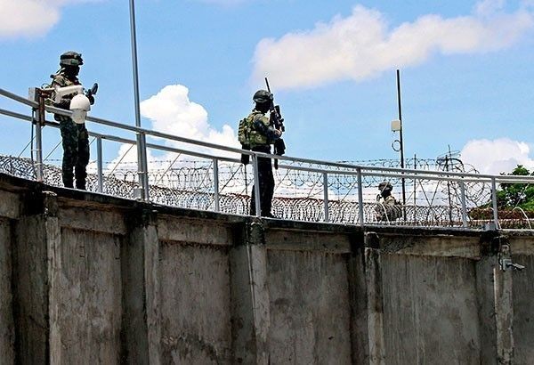 2 SWAT sa Bilibid, tiklo sa alak at tabako