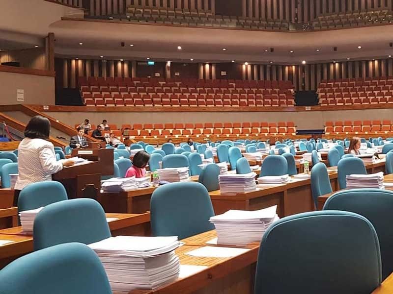 Palace opposes House bill to extend workers' probation to 2 years