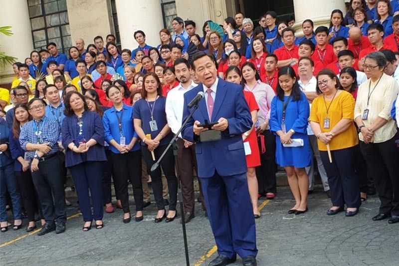 Carpio 'happy and sad' as he bids SC farewell