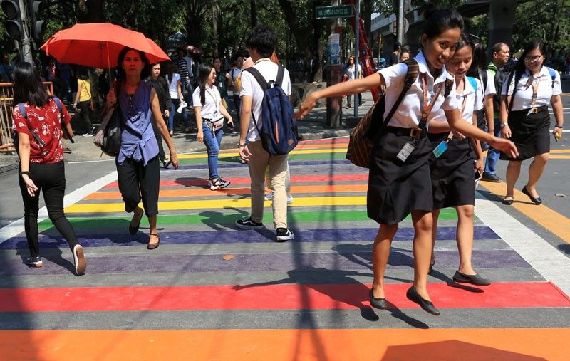 LGBT pedestrian lane sa Manila City hall