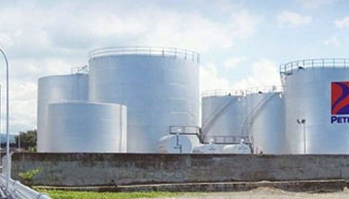Petron seeks level playing field for oil industry