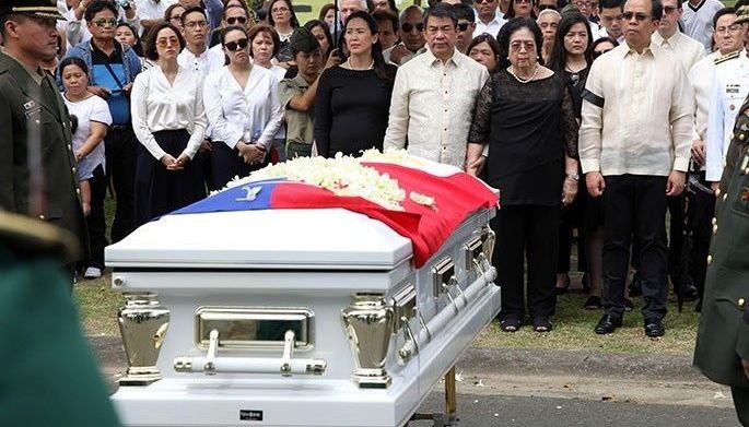 Ex-Senate Pres. Nene Pimentel inilibing na