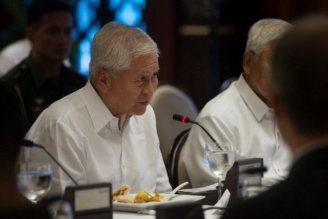 Philippines needs to exercise 'utmost vigilance' in sea code talks with China â�� Del Rosario