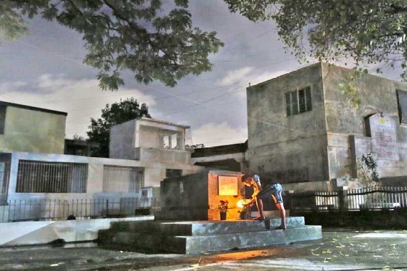 Seguridad sa Manila North Cemetery dinoble