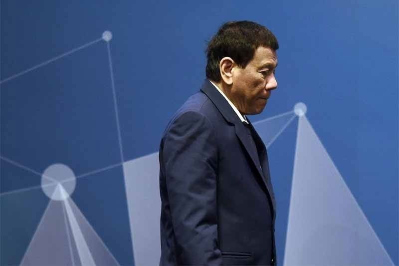 Duterte: Territorial dispute sa South China Sea, talakayin