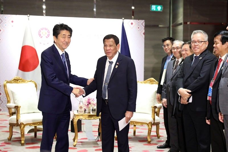 Duterte apologizes to Abe for cutting short Japan trip