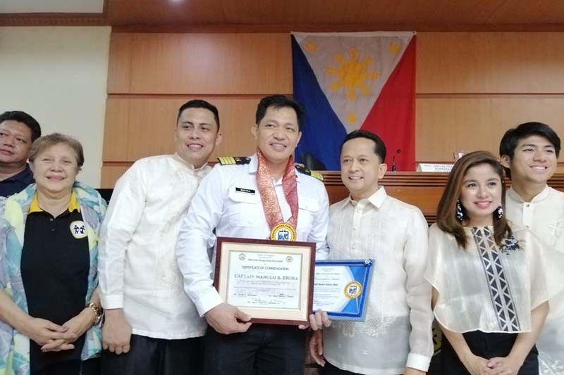 Batangas City commends Filipino captain who stood up to Chinese ship