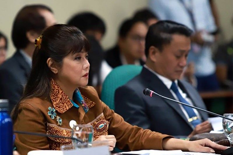 Senators urge Robredo to accept drug czar post