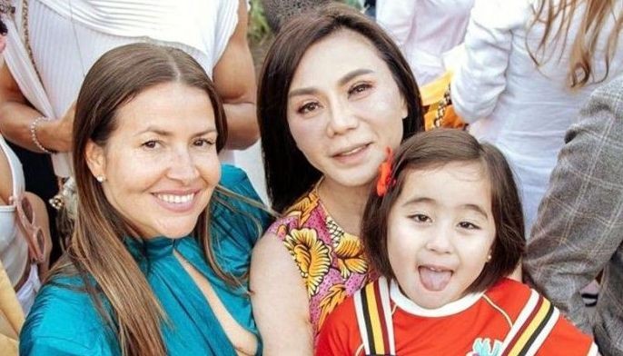 Dr. Vicki gets World Influencer Award