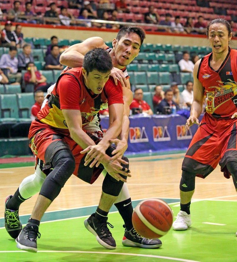 All-Pinoy SMB tops Blackwater