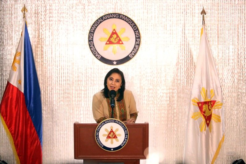 Robredo yet to decide as 1Sambayan picks her for president in 2022 thumbnail