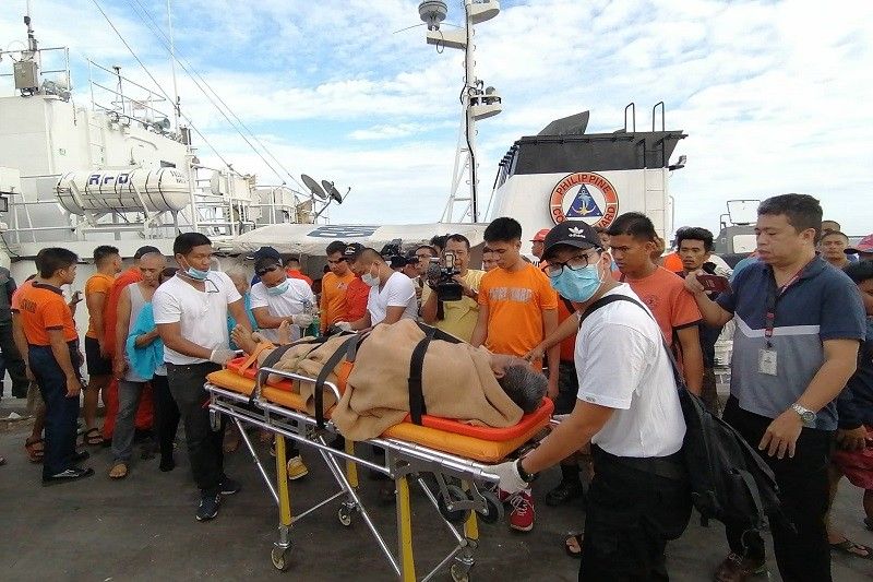 63 naisagip sa tumaob na barko sa Cebu