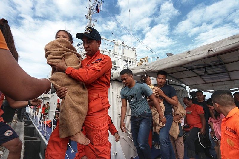 63 rescued off Sibonga: Vessel capsizes amid big waves