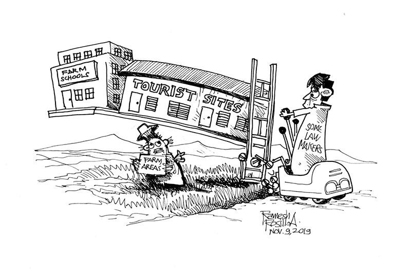 EDITORIAL - Farms and tourist sites