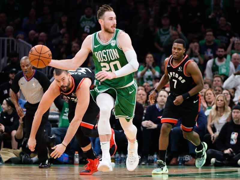 Celtics' Hayward to miss six weeks with broken hand