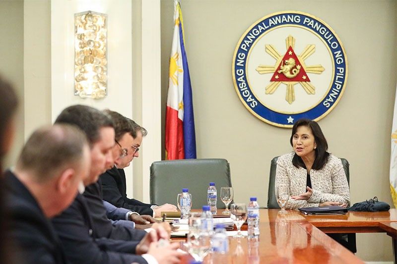 Robredo discusses anti-drugs cooperation with US officials