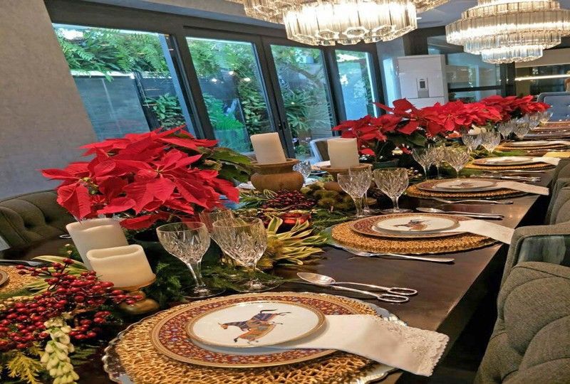 Rockinâ�� around the christmas table feast with me