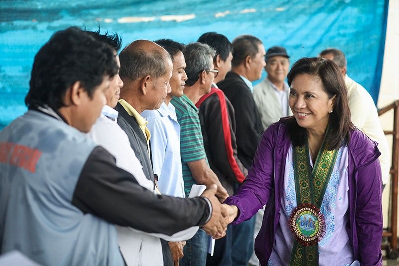 â��Robredo pinipiringan sa drug campaignâ��- Solon