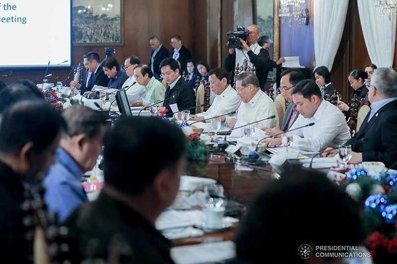 Duterte ensures due process for Cabinet execs facing raps