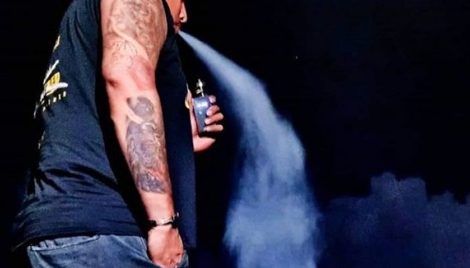 Trying to avoid smoking, Duterte vaping ban puts quitters with smokers