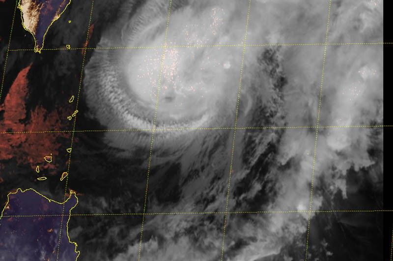 Rains to persist in parts of northern Luzon due to â��Sarahâ��