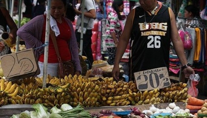 CH: Vendors cannot sell along sidewalk