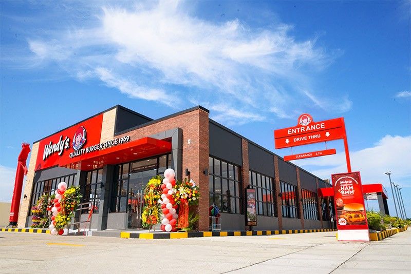 Wendyâs transforms on 36th year, opens first drive-thru branch in Dagupan