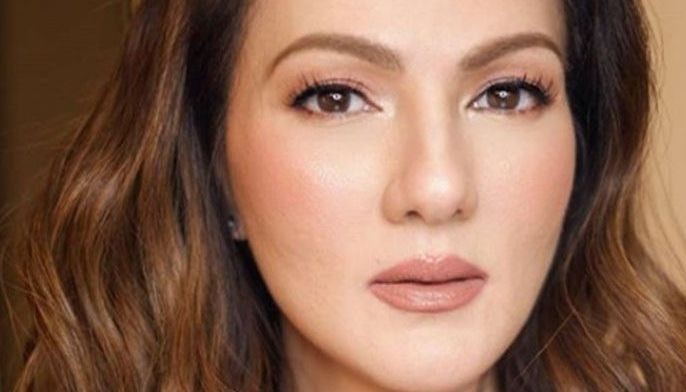 Carmina, nadama si Seth