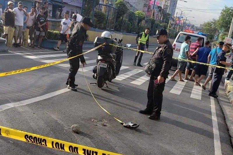 Cop escapes death in grenade blast 1 dead, 3 hurt in bomb attack