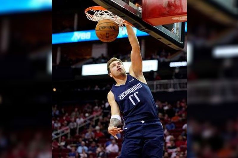 Doncic binanderahan ang Mavs sa paggiba sa Rockets