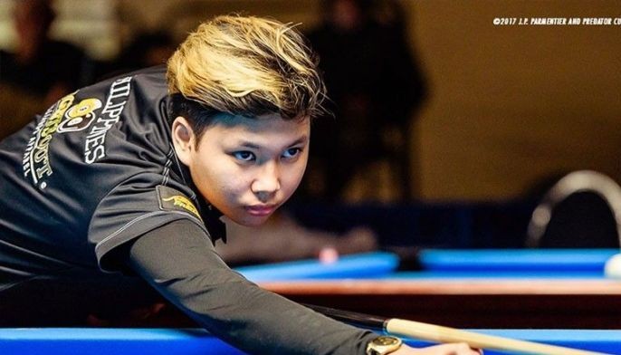 Pool players right on cue
