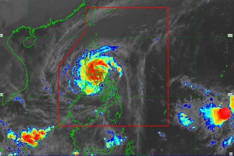 Timog Quezon, Marinduque, Romblon binabayo ng Typhoon Tisoy