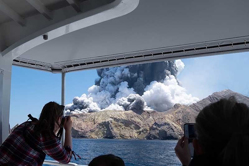 Five dead, many injured after New Zealand volcano eruption