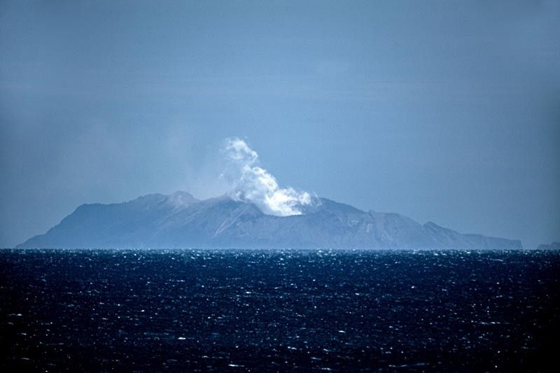 New Zealand volcano still too dangerous to remove bodies