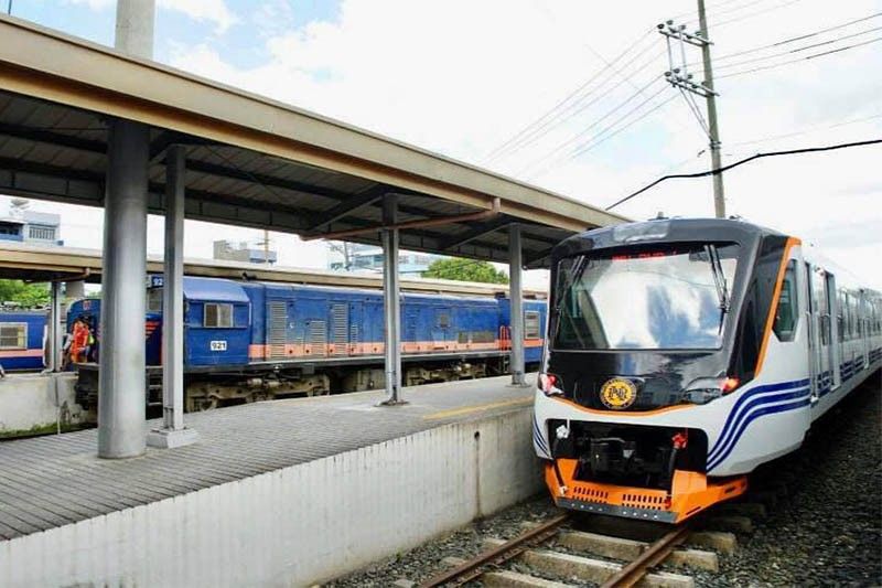 New PNR railcars travel to Manila from Makati in 35 minutes