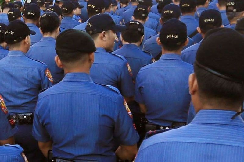 16 ka retiradong polis nga Talisaynon gipasidunggan