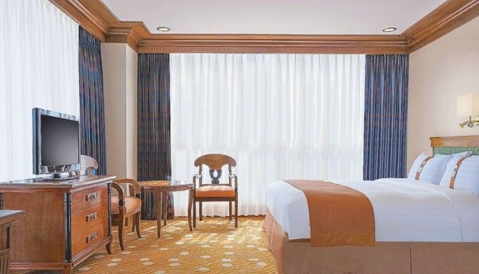 Celebrate Christmas at Holiday Inn