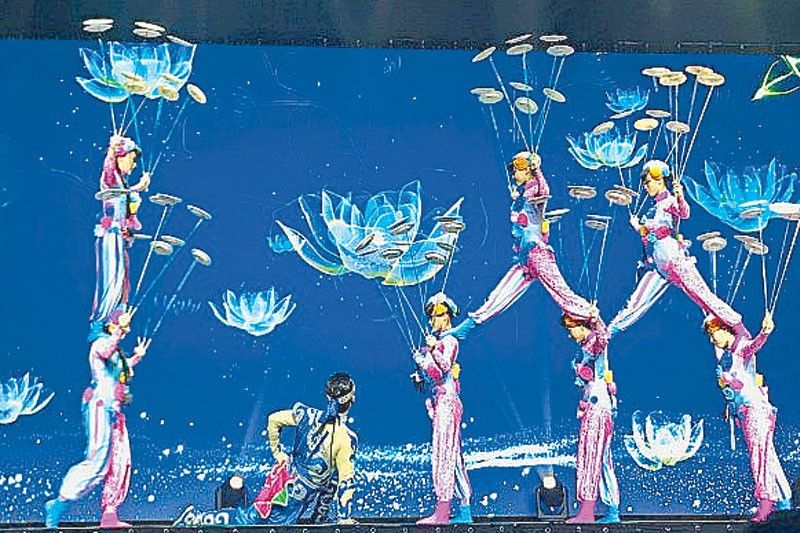 The China Circus ushers in Christmas at Araneta City